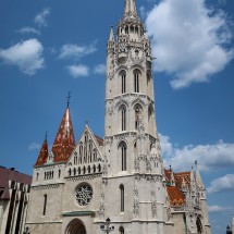 Matthias Church is one of the most important churches in Budapest. It was here, for example, that Emperor Franz Joseph I and his wife Elisabeth, the famous Sissi, were crowned King of Hungary in 1867.